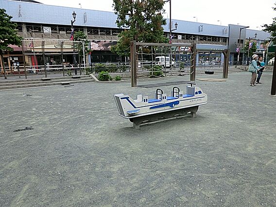 仙川駅前公園