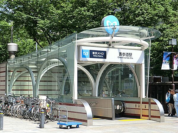 東京メトロ銀座線　表参道駅