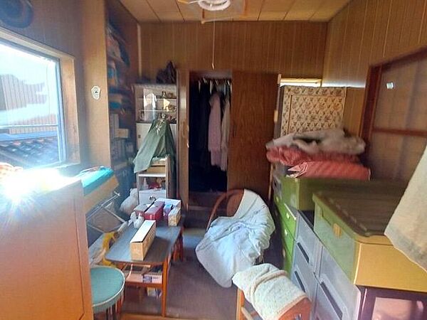 2階の4．5畳の和室になります。