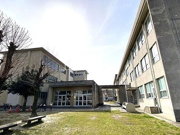 犬山市立犬山北小学校 1100m