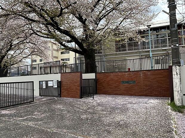 東大和市立第五中学校 1450m