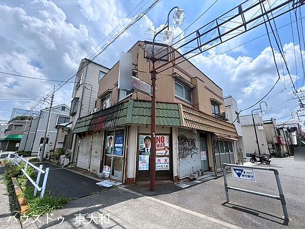 古屋付きの土地です。既存建物の状態を確認しながら、リフォーム・リノベーション・建て替えなど、ご希望に合わせた活用方法をご検討いただけます。