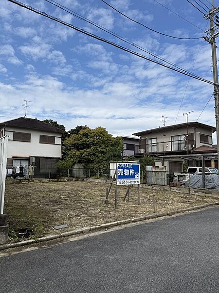 対象地を南東側から撮影