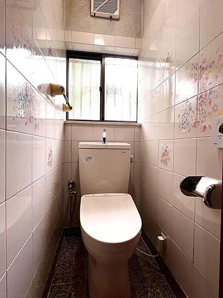 トイレを拡大表示