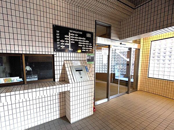 オートロック付でセキュリティに配慮されたマンションです。