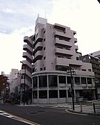 栄駅より徒歩7分 4階 築38年5ヶ月の賃貸物件