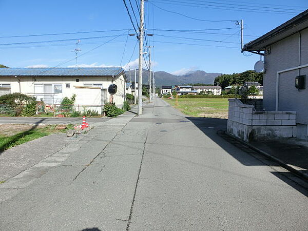 東側道路