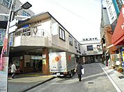 阪急岡本駅（883ｍ）