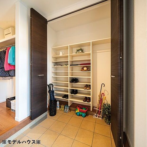 モデルハウス写真モデルハウスのご内覧、随時承っております。お気軽にお問い合わせくださいませ。