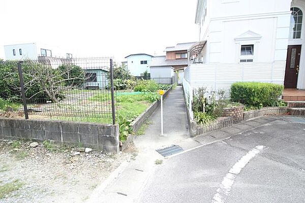161.00m2　48.7坪　整形地！陽当たり良好です。通路はありますが、接道ないため建築不可です。