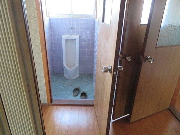 男性用トイレ