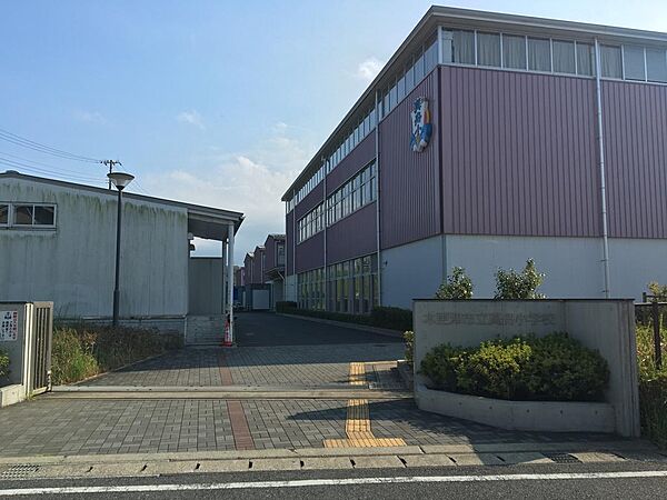 木更津市立真舟小学校　距離:約1248ｍ