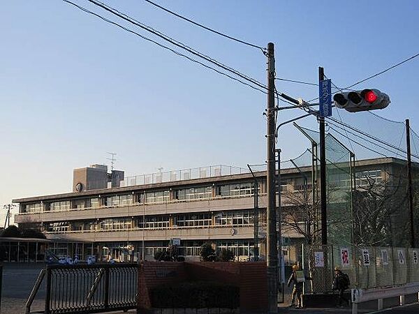 太田市立韮川小学校 352m