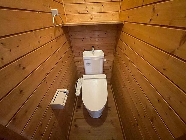 １階トイレでウォシュレット付　2階にもトイレついています。