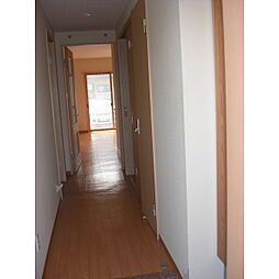 アクティー高松 302 3階2LDKの室内