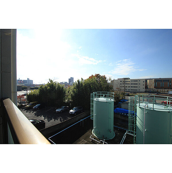 画像15:307号室バルコニーからの眺望