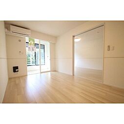 ミースI 101 1階1LDKのリビング/ダイニング