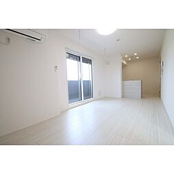 サンライズガーデンさくら 105 1階1LDKのリビング/ダイニング