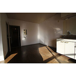 サンフル真鍋 2階3DKのリビング/ダイニング