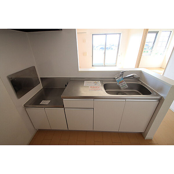 apartment 茨城県かすみがうら市下稲吉
地図を見る