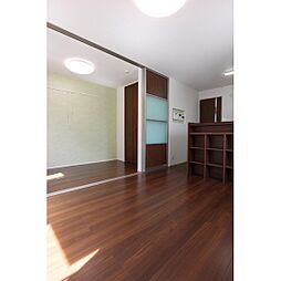 D-roomフラワー 101 1階1LDKのリビング/ダイニング