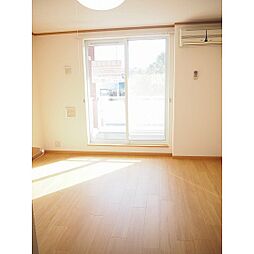 モワメーム 202 2階1LDKのリビング/ダイニング