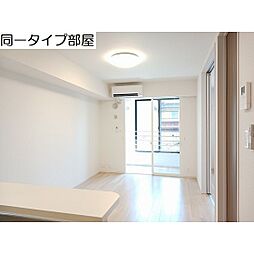 アルコバレーノI 202 2階2LDKのリビング/ダイニング