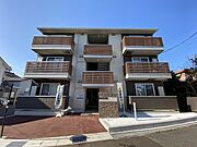 奥田中学校前駅より徒歩3分 築6年4ヶ月 3階建の賃貸物件