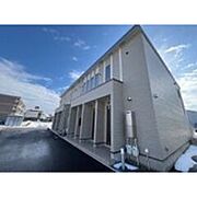 高岡駅より徒歩25分 築2年3ヶ月 2階建の賃貸物件