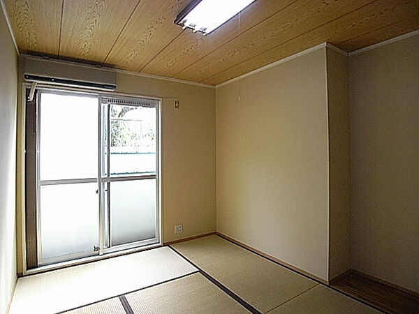 画像23:和室がひろがる居住スペース
