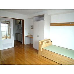 ＹＮＴ第2マンション 112 1階1Kのリビング/ダイニング