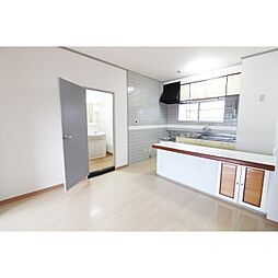 藤尾マンション 102 1階2LDKのリビング/ダイニング