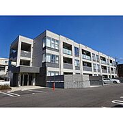 東山公園駅より徒歩19分 築8年10ヶ月 3階建の賃貸物件