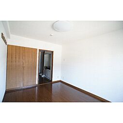 ガーデンプレイス中居町 107 1階1Kのリビング/ダイニング