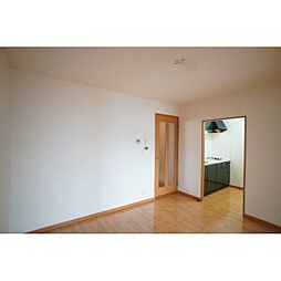 ドムス中居 303 3階3LDKのリビング/ダイニング