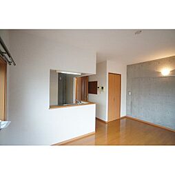 ワンズハウス 205 2階1LDKのリビング/ダイニング