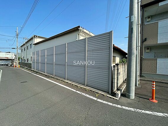北側接面道路よ...