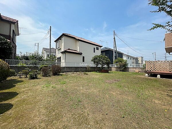 広大なお庭でBBQやガーデニングも