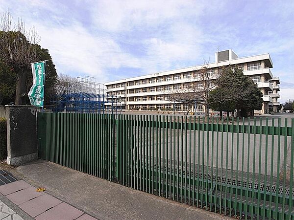 高崎市立中居小学校（700m）