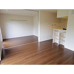 グランドゥールV B棟 3階2LDKのリビング/ダイニング