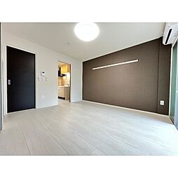 グランメリーII 102 1階1Kのリビング/ダイニング