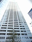 福島駅より徒歩3分 築18年4ヶ月 50階建の賃貸物件