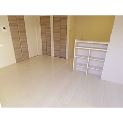 アルヴェアーレII 1階1LDKのリビング/ダイニング