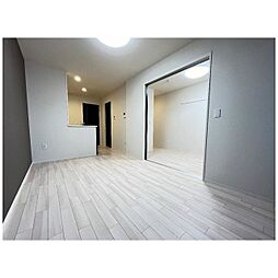 グラティテュード・Ｋ 207 2階1LDKのリビング/ダイニング