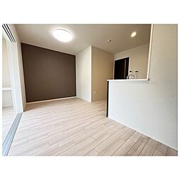 グラティテュード・Ｋ 111 1階1LDKのリビング/ダイニング