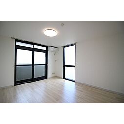 サウザンド・リーフＢ棟 206 2階1Kのリビング/ダイニング