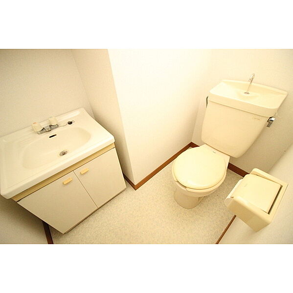 detached 茨城県稲敷郡阿見町実穀

地図を見る