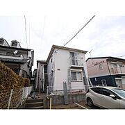 守谷駅よりバス17分 徒歩4分 築23年8ヶ月 2階建の賃貸物件