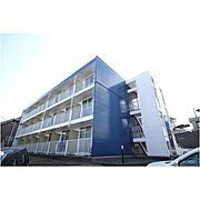 守谷駅より徒歩17分 築23年8ヶ月 3階建の賃貸物件