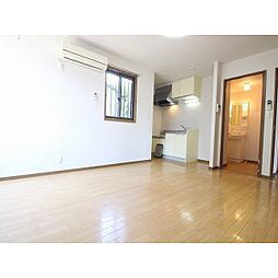 ル・クル 102 1階ワンルームのリビング/ダイニング